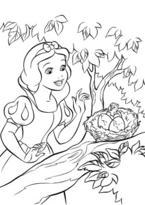 Раскраска Белоснежка и новорожденный птенчик - Белоснежка